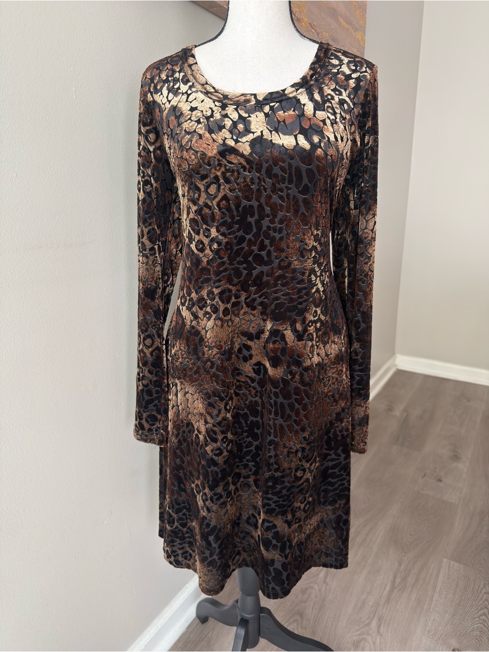 Vintage Y2K Karen Kane XL Animal Print Velvet Knee Length Dress Made USA